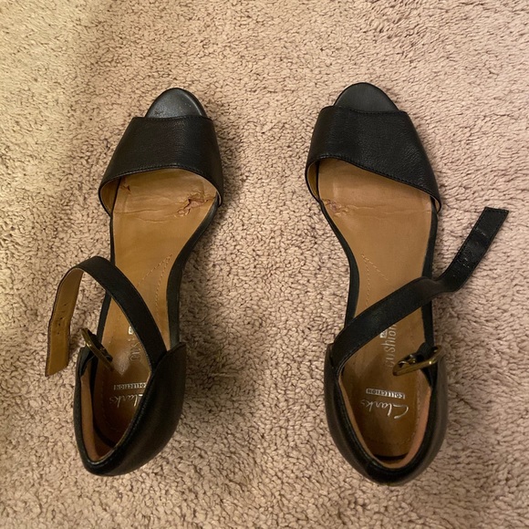clarks low heel